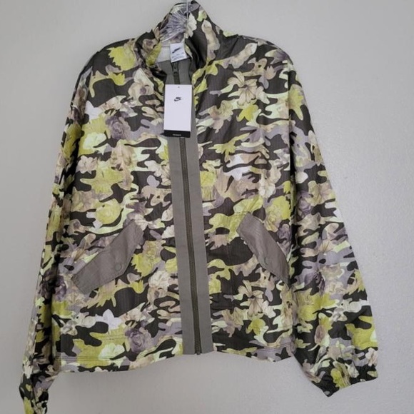 ‼️ONLY 1‼️ Nike Women’s Outfit XXL - Picture 4 of 16